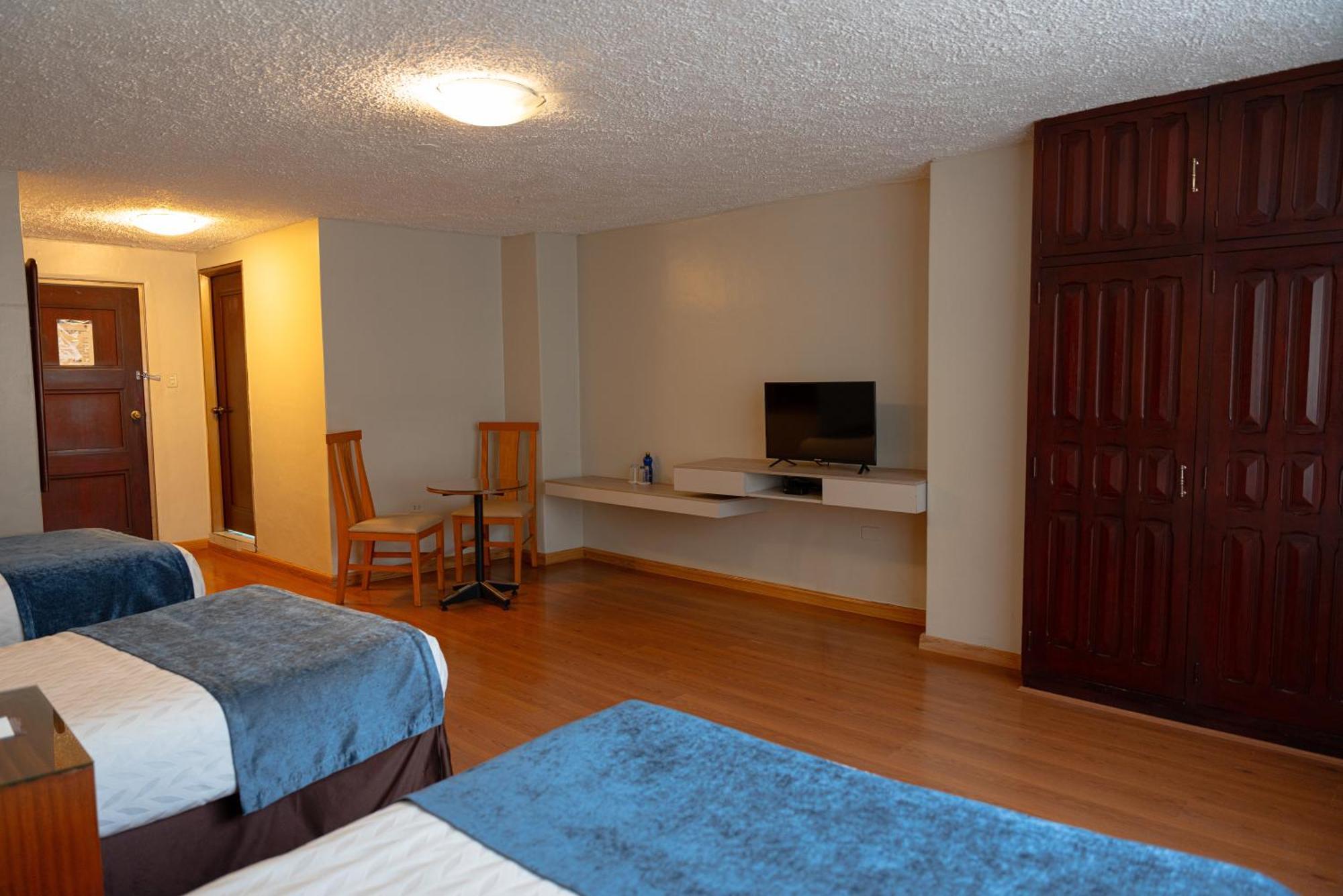 Hotel Santa Monica กูเอ็งกา ภายนอก รูปภาพ