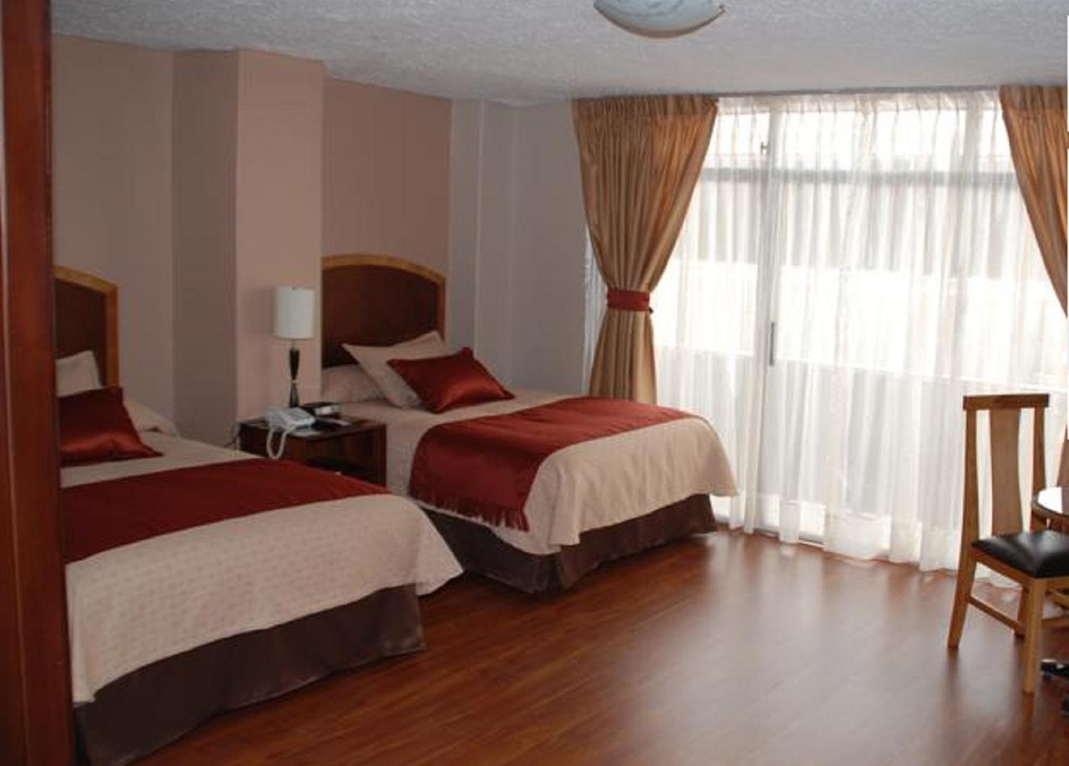 Hotel Santa Monica กูเอ็งกา ภายนอก รูปภาพ