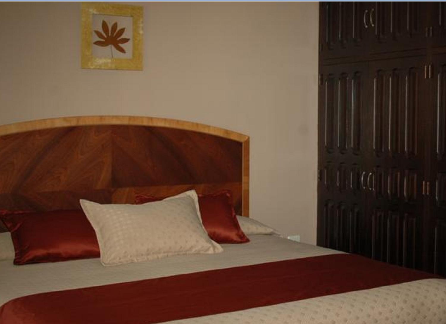 Hotel Santa Monica กูเอ็งกา ภายนอก รูปภาพ